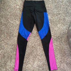 Size small Bootyqueen leggings